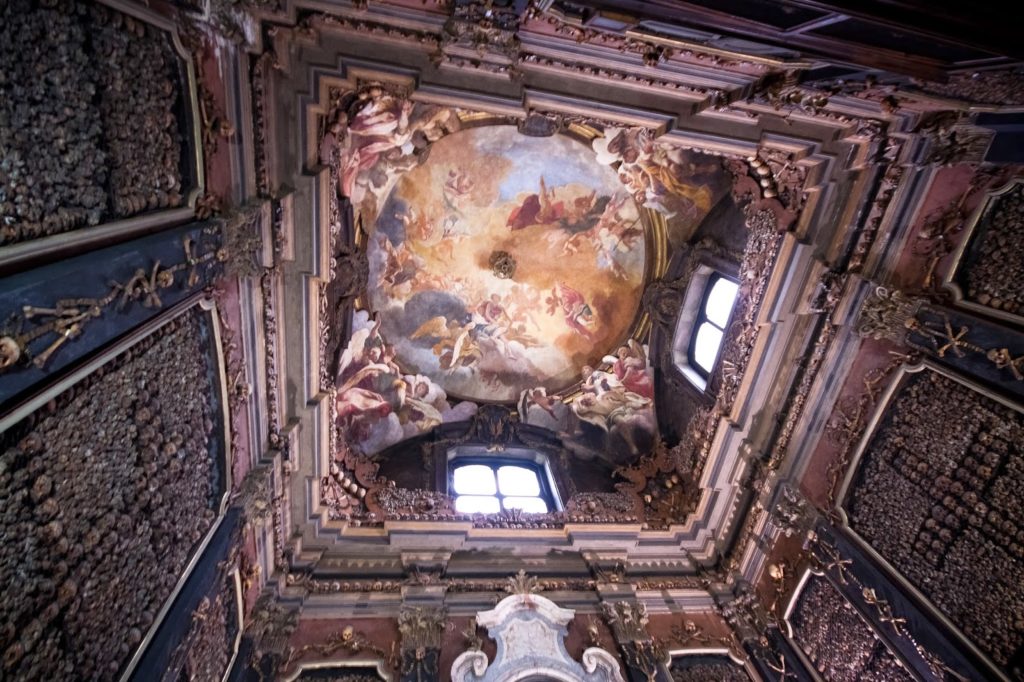 San Bernardino alle Ossa - Milano | Secret World Trip Planner