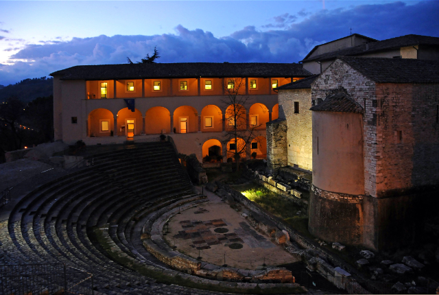 Römisches Theater - Spoleto | Secret World Trip Planner