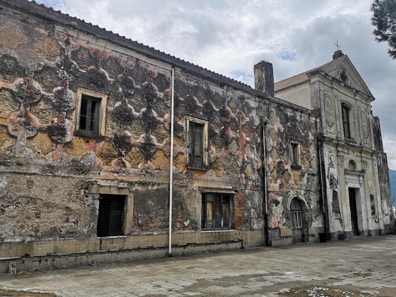Zisterzienserabtei Santa Maria di Realvalle - Scafati | Secret World Trip Planner