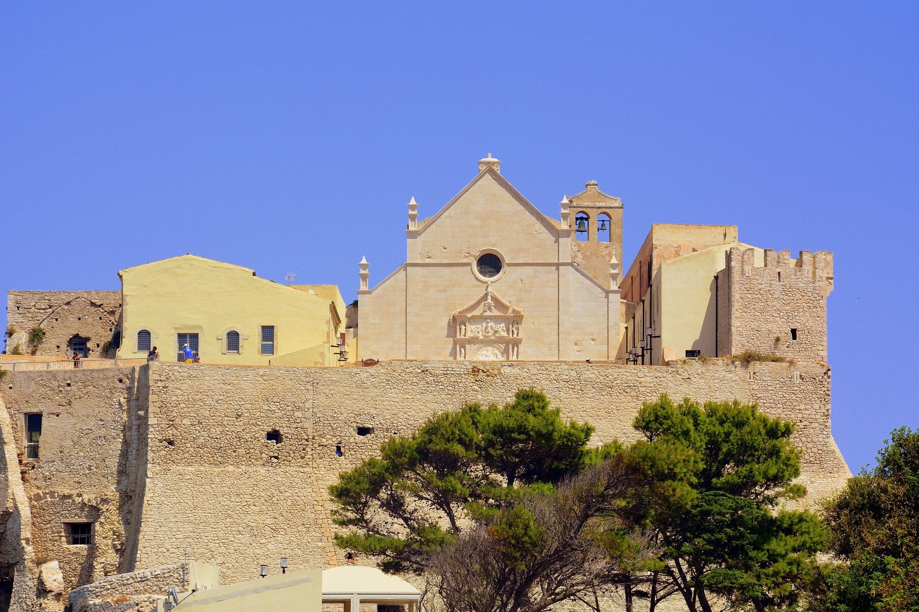 Santuario abacial de Santa Maria a Mare, islas Tremiti — San Nicola di Tremiti