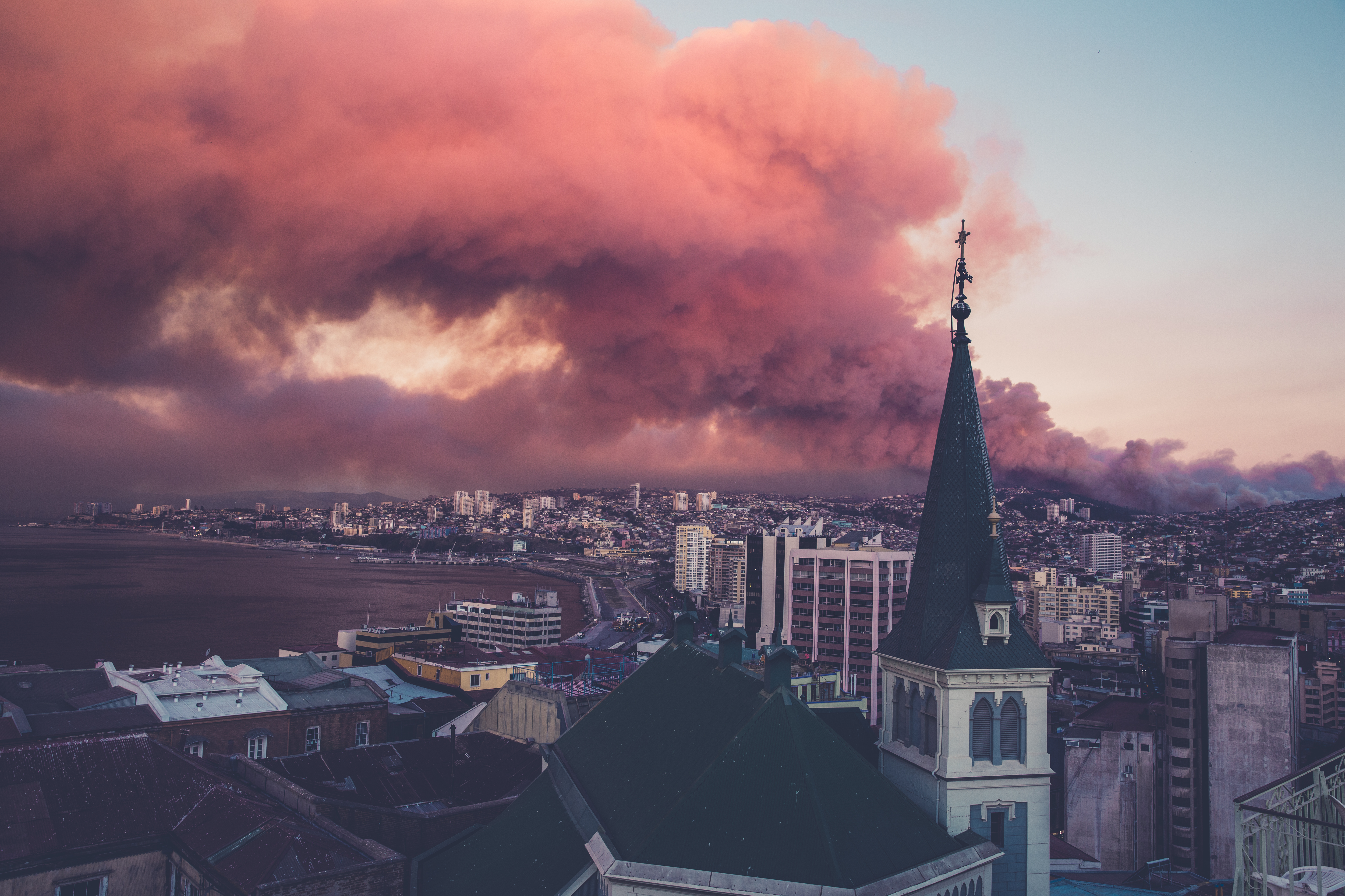 Chile | En una palabra, Valparaíso es colorido - Valparaíso | Secret World Trip Planner