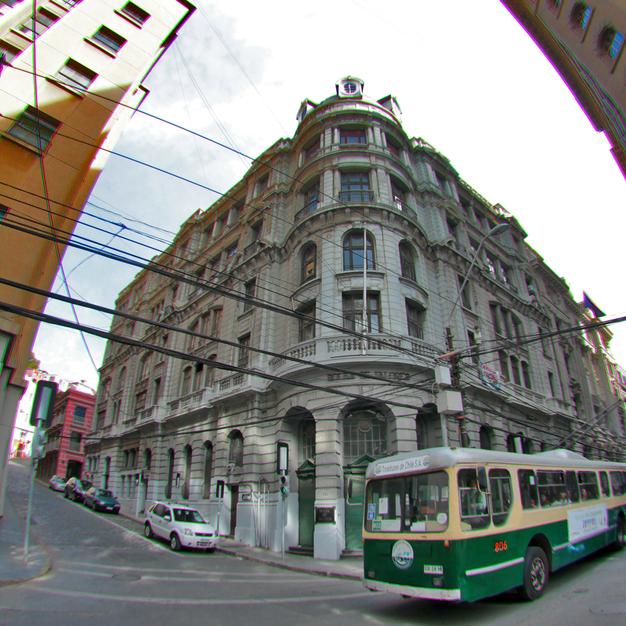 Chile | En una palabra, Valparaíso es colorido - Valparaíso | Secret World Trip Planner