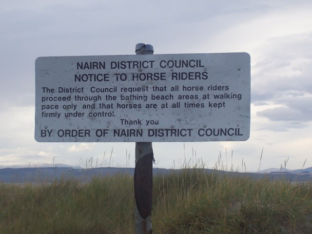 Highlands | Nairn Beach and the Dolphins - Nairn | Secret World Trip Planner