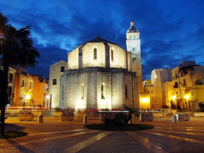 Barletta : cathédrale de Santa Maria Maggiore - Barletta | Secret World Trip Planner