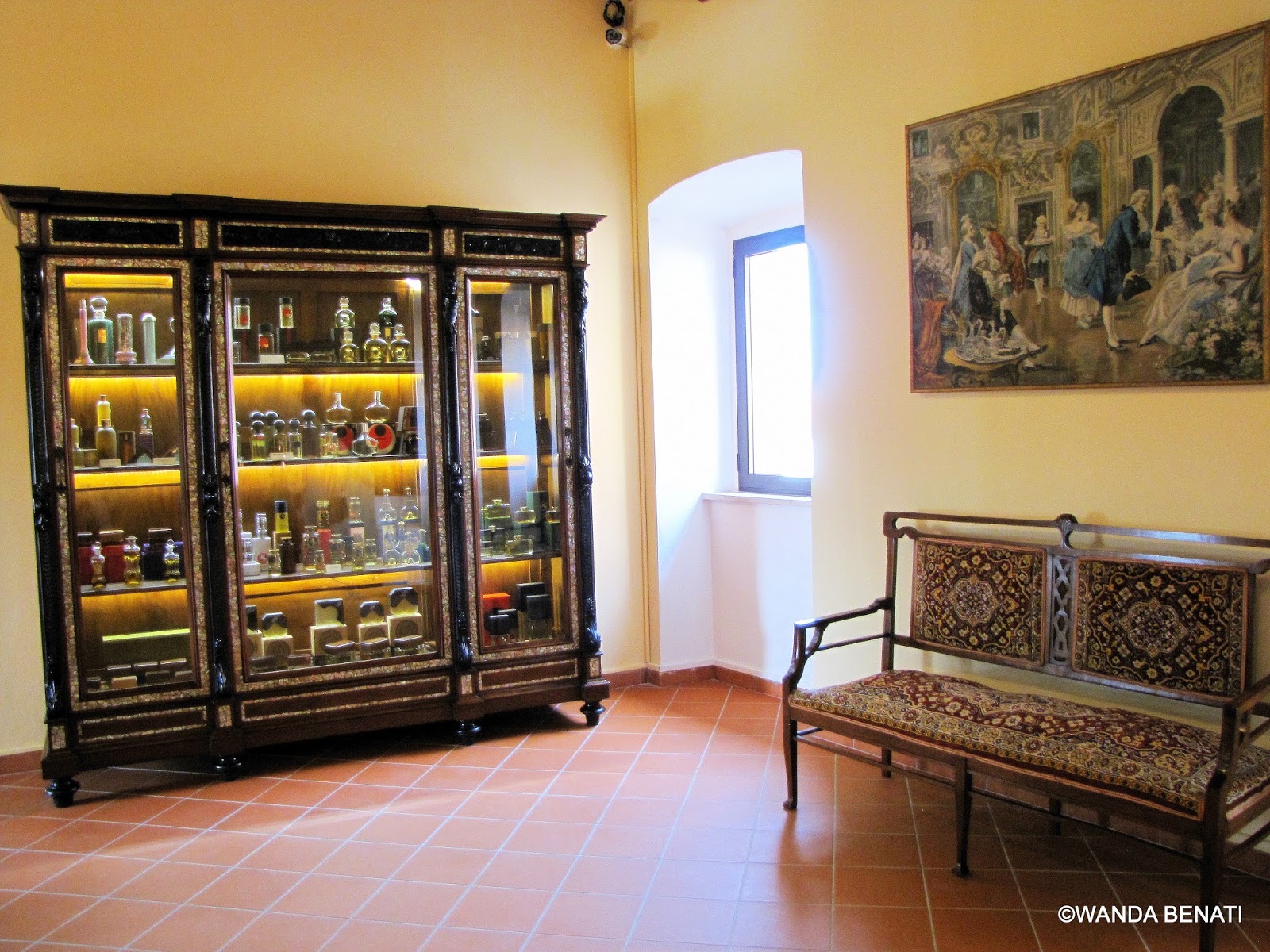 Rodzina Mucjusza i Muzeum duchów - Sant'Elena Sannita | Secret World Trip Planner
