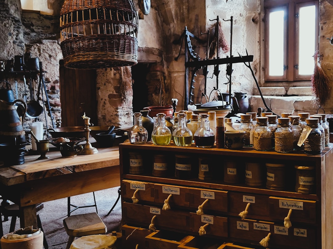 Rodzina Mucjusza i Muzeum duchów - Sant'Elena Sannita | Secret World Trip Planner