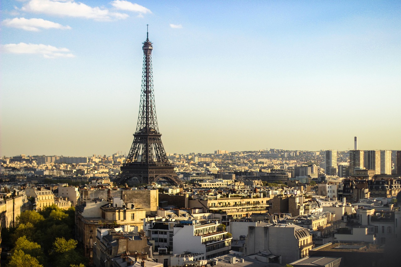 Эйфелева башня несомненно является вечным символом Парижа - Paris | Secret World Trip Planner