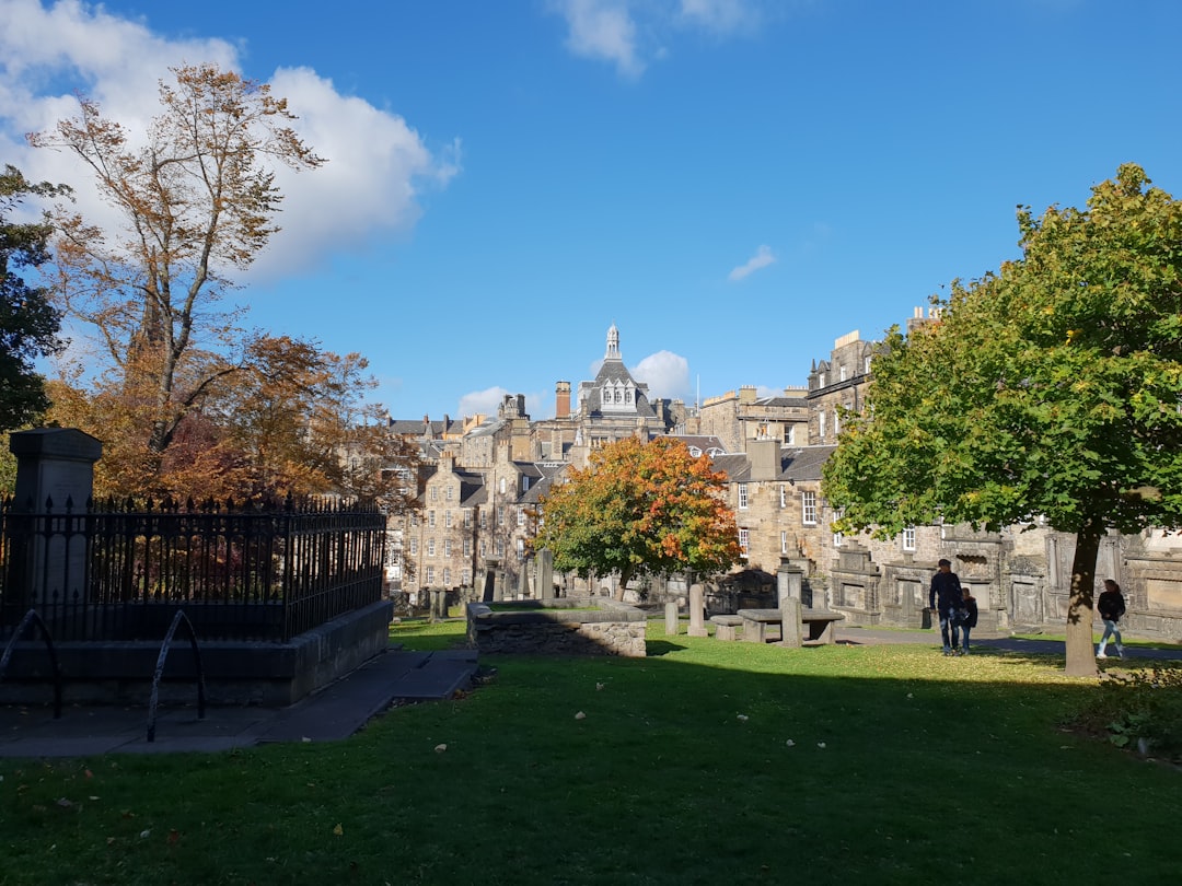Queen Street gardens w Edynburgu - Queen St Gardens W | Secret World Trip Planner