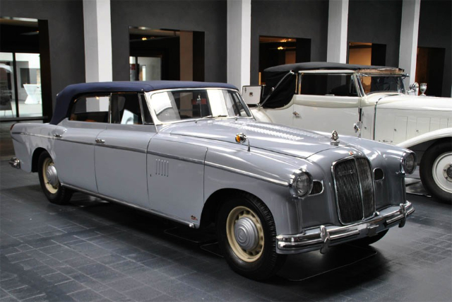 Museo de coches históricos Maybach Neumarkt - Neumarkt in der Oberpfalz | Secret World Trip Planner