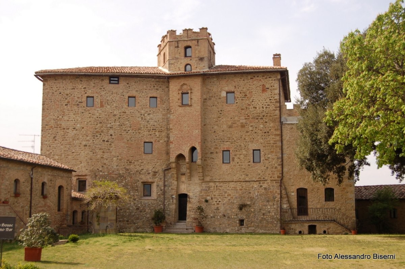 Kasteel van Porrona - Porrona | Secret World Trip Planner