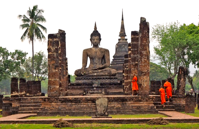 Parque Histórico de Sukhothai - Mueang Kao | Secret World Trip Planner
