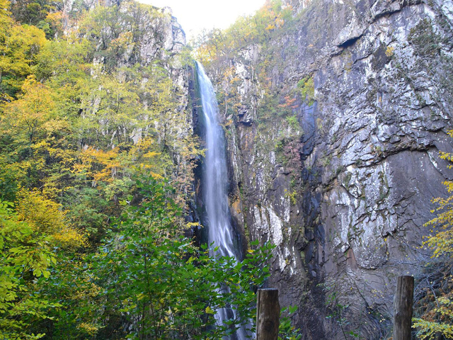 Livaditis waterval (Thracië) - Unnamed Road | Secret World Trip Planner