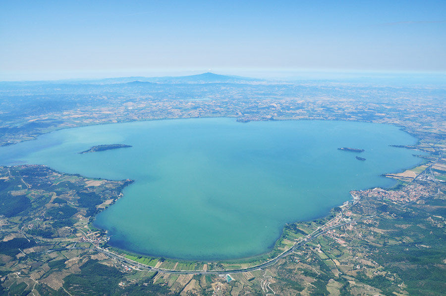 트라시메노 호수 - Lago Trasimeno | Secret World Trip Planner