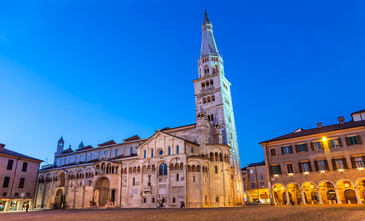 Wieża Ghirlandina, symbol Modeny - Modena | Secret World Trip Planner
