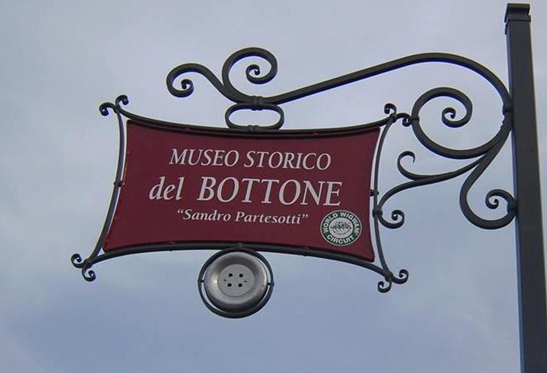 Musée historique du bouton Sandro Partesotti - Sant'Angelo di Piove di Sacco | Secret World Trip Planner
