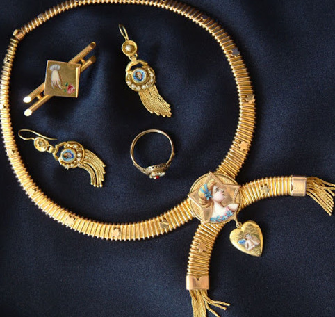 Museo del Costume e degli ori Arberëschë - Vaccarizzo Albanese | Secret World Trip Planner