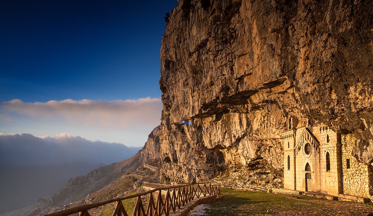 Hermitage van St Michael Archangel - Maranola | Secret World Trip Planner