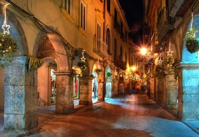 Cava dei Tirreni en zijn arcades - Cava de' Tirreni | Secret World Trip Planner