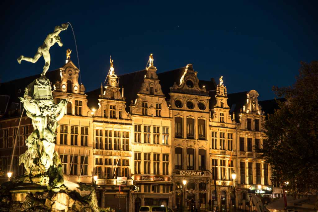 A Fonte Brabo - Antwerpen | Secret World Trip Planner
