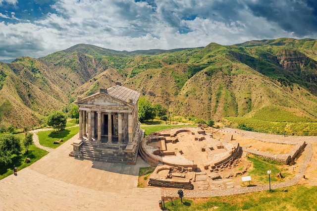 Heidnischer Tempel von Garni - Garni | Secret World Trip Planner