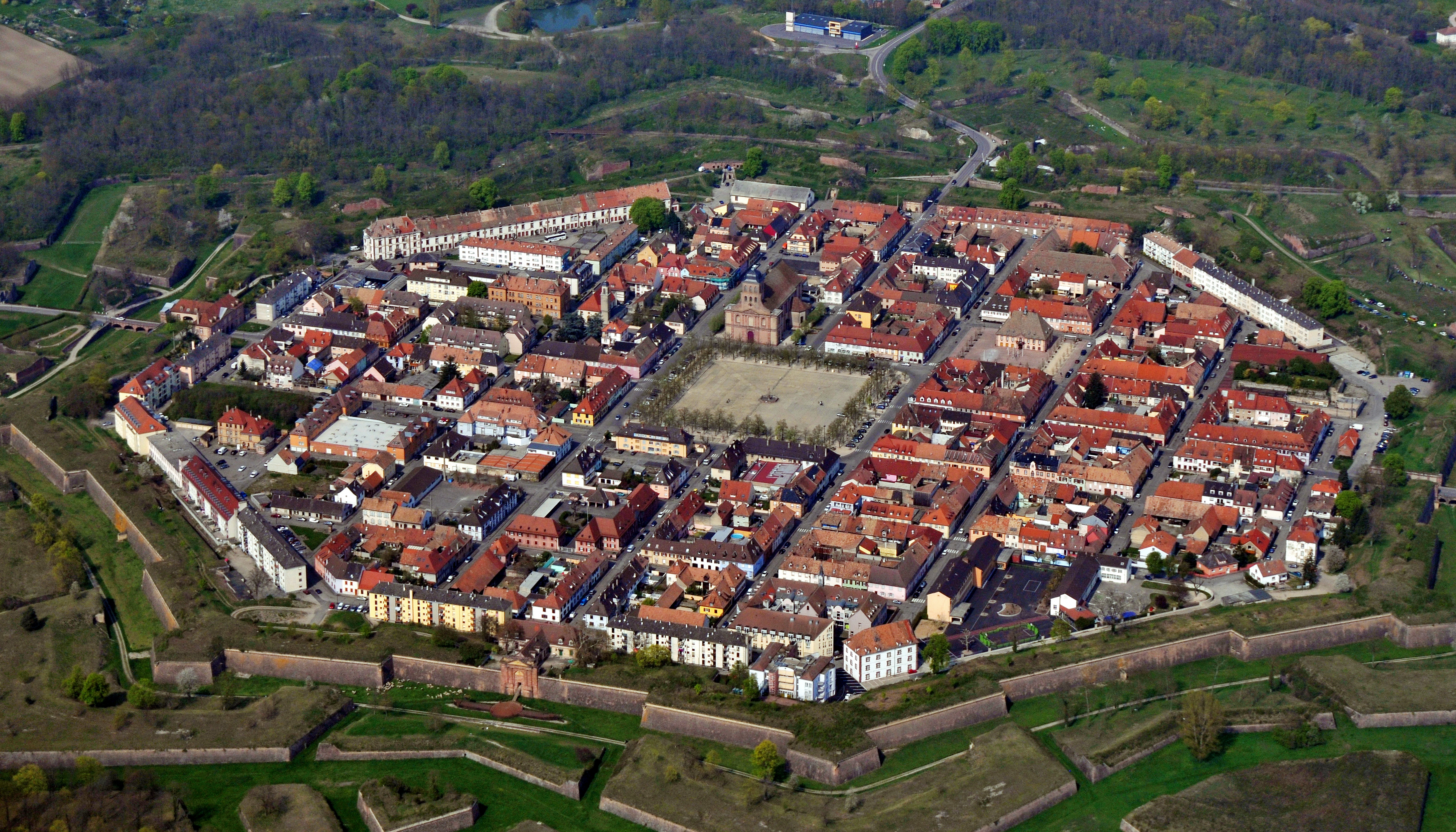 Неф-Бризах - Neuf-Brisach | Secret World Trip Planner