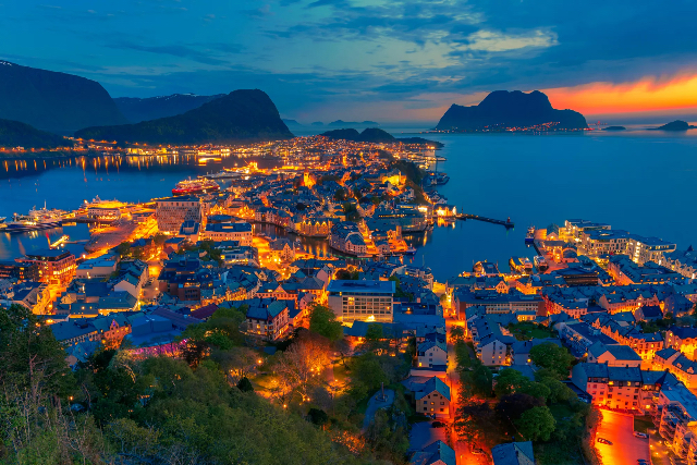Point de vue d'Aksla, Alesund - Parkgata 11 | Secret World Trip Planner