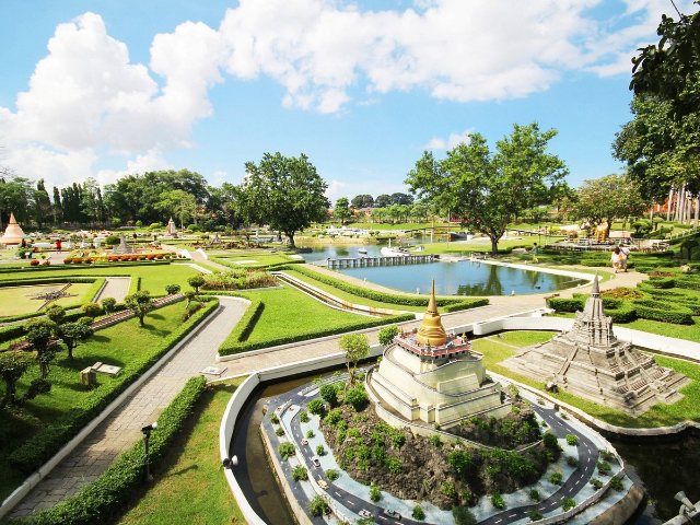 迷你暹罗犬 - Muang Pattaya | Secret World Trip Planner
