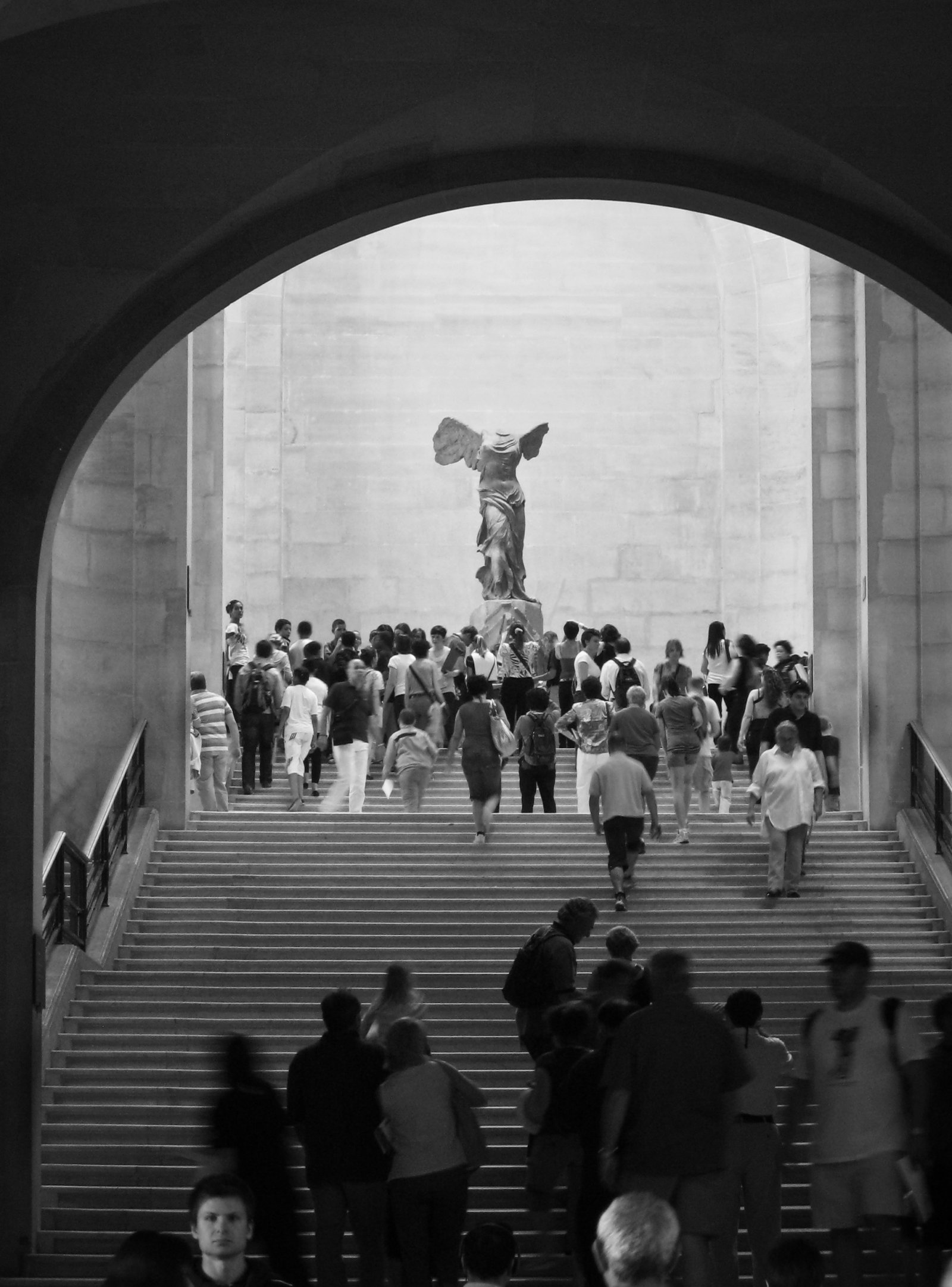 Nike Samotraki - Paris | Secret World Trip Planner