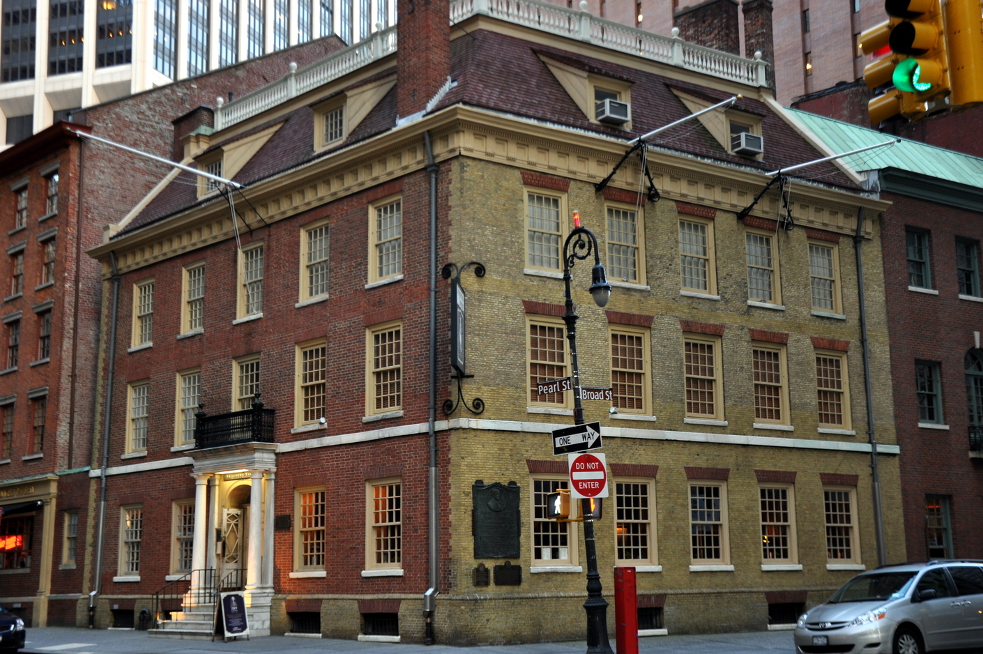 Fraunces Tavern, the oldest restaurant i New York - New York | Secret World Trip Planner