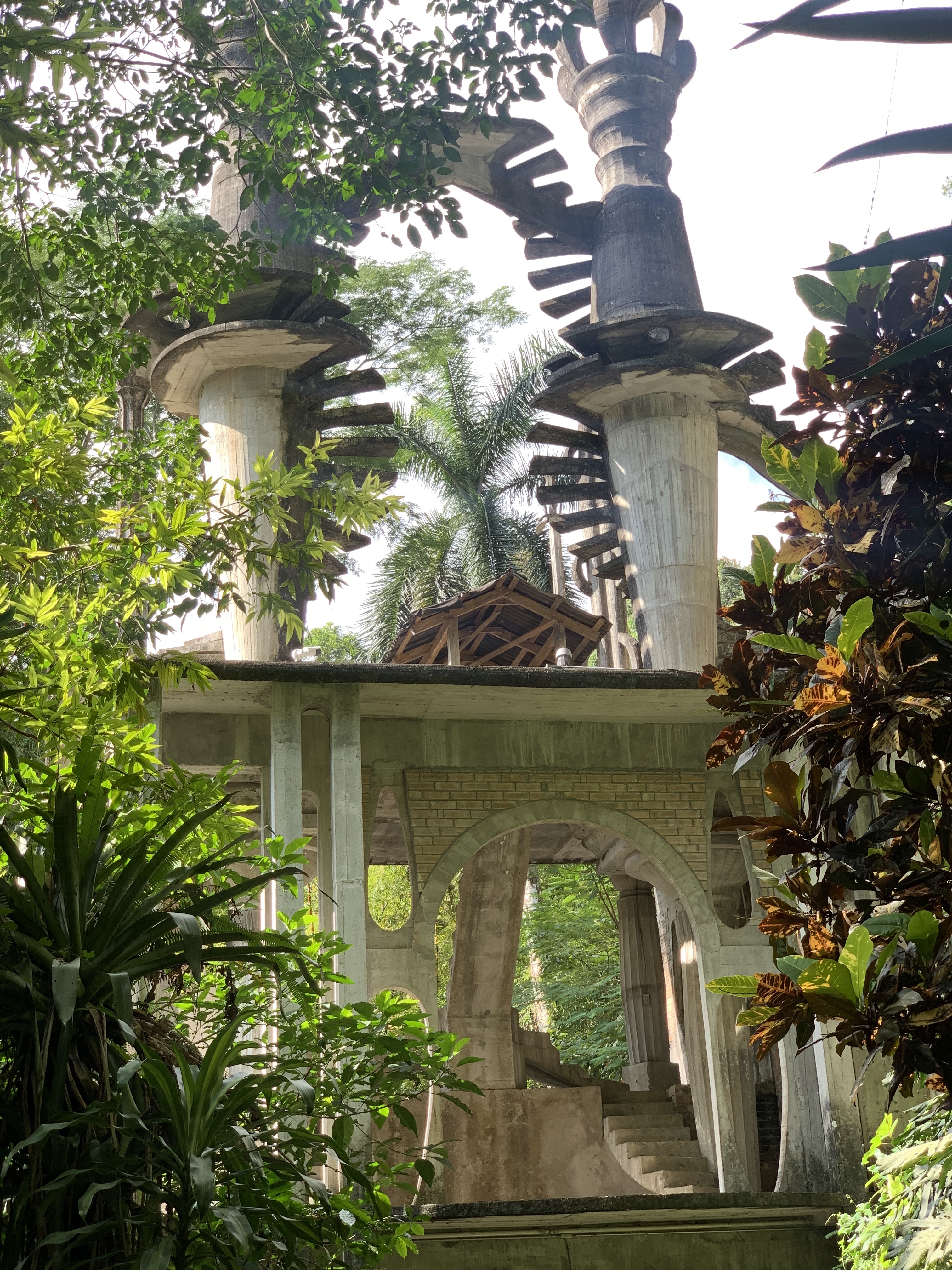 Las Pozas: un giardino surrealista nella giungla - Xilitla | Secret World Trip Planner