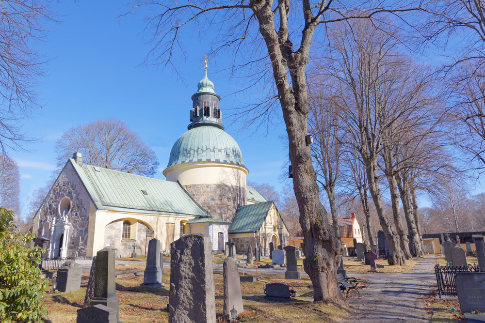 Solna Kirche - Prostvägen 14 | Secret World Trip Planner
