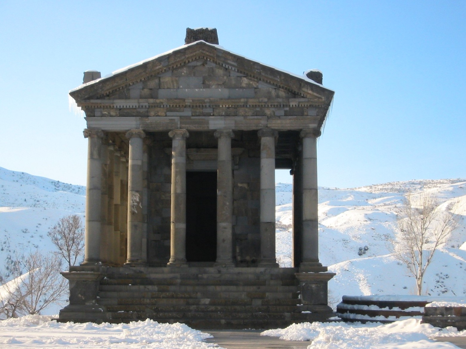 가르니 사원 - Garni | Secret World Trip Planner
