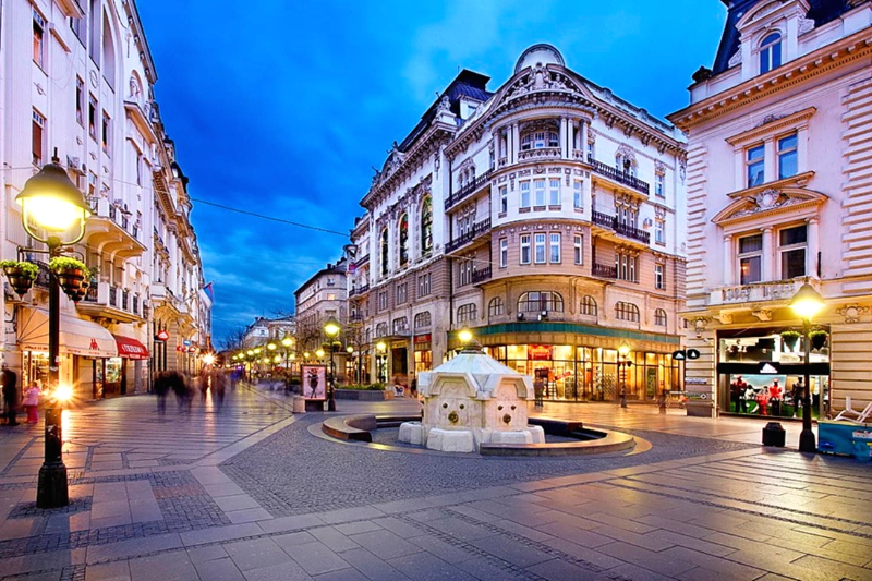 Old Arbat Street - Mosca | Secret World Trip Planner