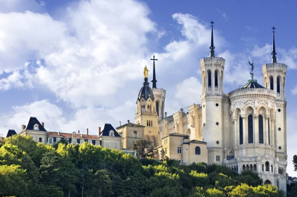 La basilica di Notre-Dame de Fourvière — Lyon