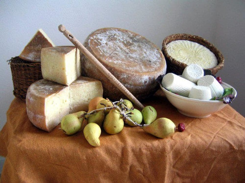 Pecorino Di Carmasciano - Rocca San Felice | Secret World Trip Planner