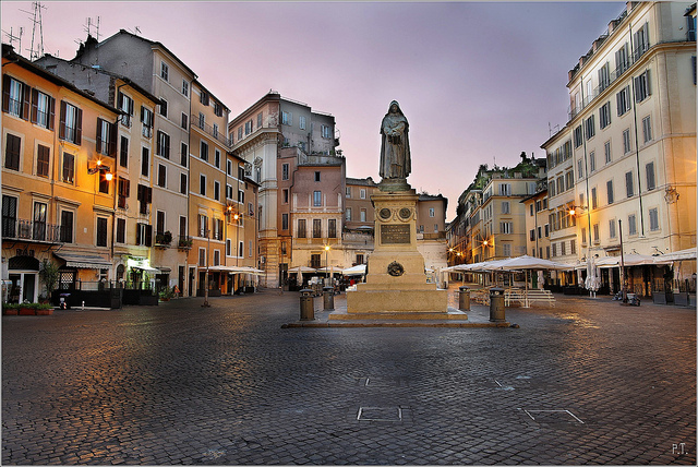 Veld van bloemen - Roma | Secret World Trip Planner
