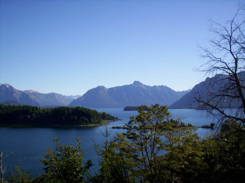 拉戈纳韦尔瓦皮在阿根廷 - Lago Nahuel Huapi | Secret World Trip Planner