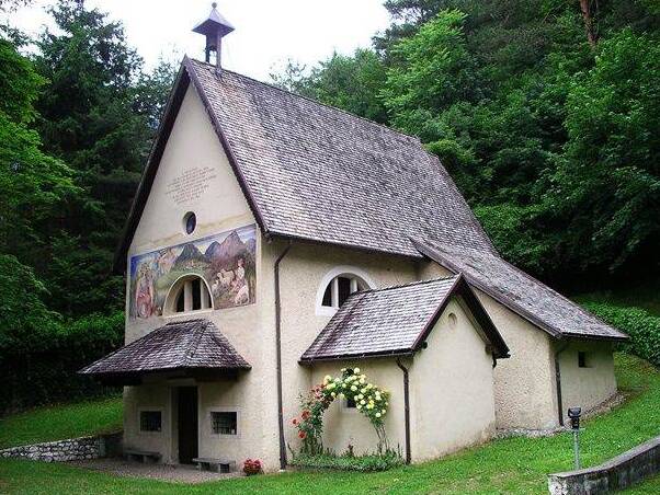 Die Legende der Madonna della Rocchetta - 38050 Ospedaletto TN | Secret World Trip Planner