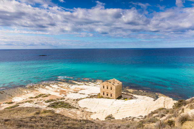 Witte punt - 92020 Palma di Montechiaro AG | Secret World Trip Planner