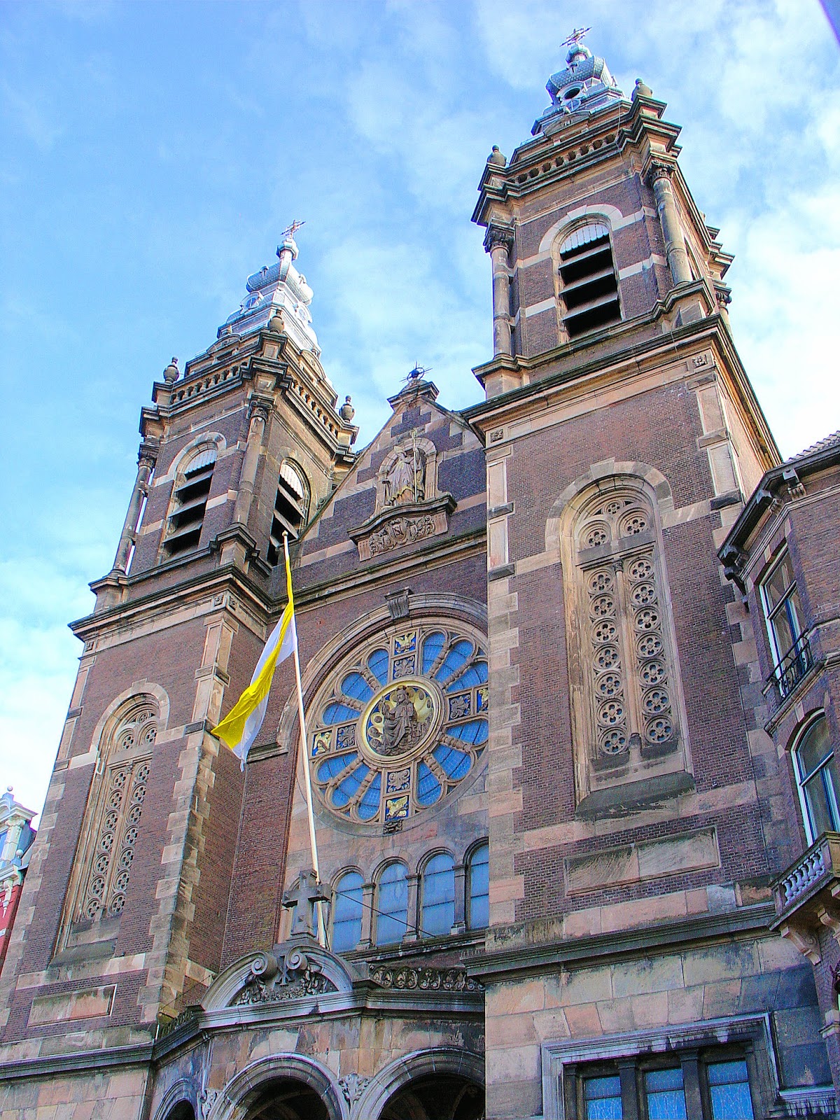 Basílica de São Nicolau - Amsterdam | Secret World Trip Planner