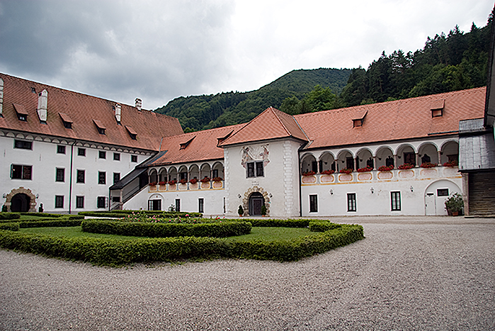 Gaming Charterhouse (Kartauuse Gaming) - Gaming | Secret World Trip Planner