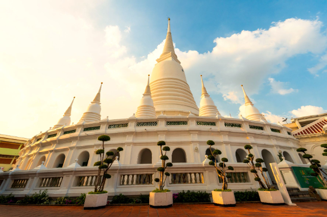 왓 프라유라웡사왓 워라위한 - Khet Thon Buri | Secret World Trip Planner
