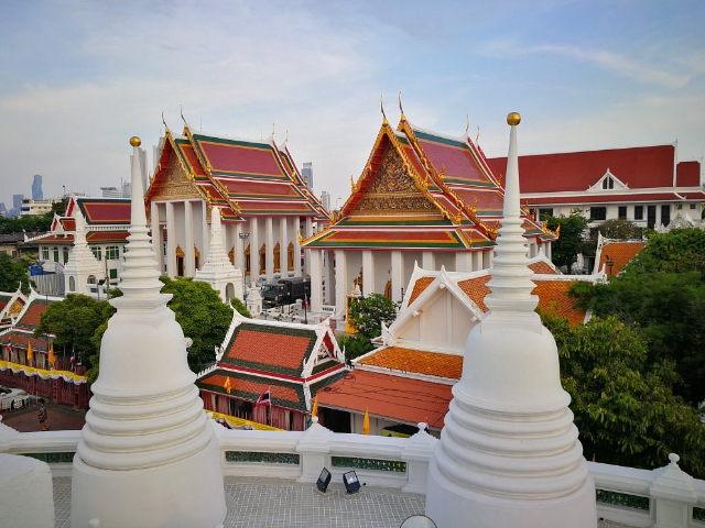 왓 프라유라웡사왓 워라위한 - Khet Thon Buri | Secret World Trip Planner