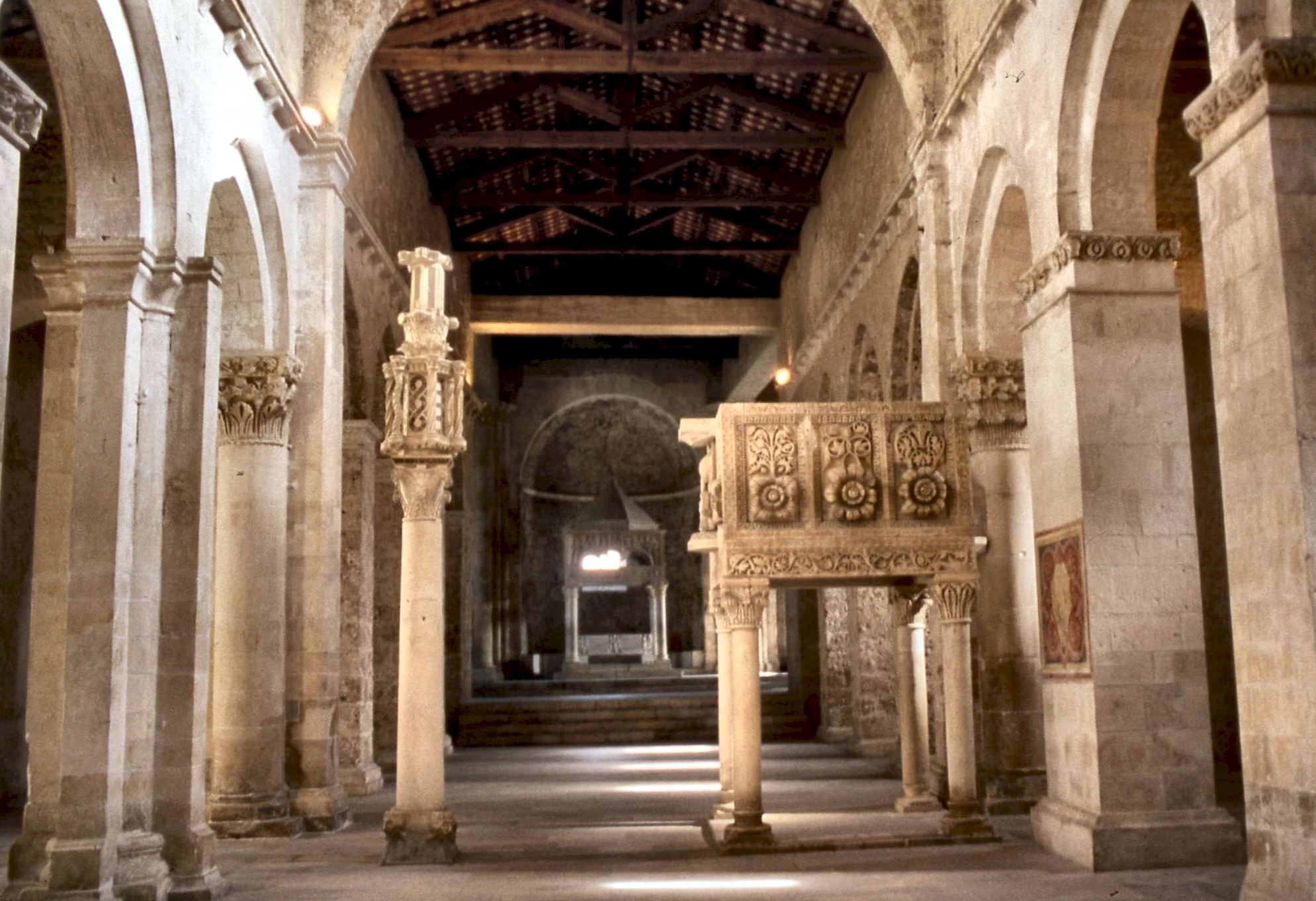 Abdij van San Clemente a Casauria - San Clemente | Secret World Trip Planner