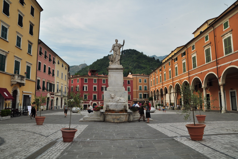 Piazza Alberica - Carrara | Secret World Trip Planner