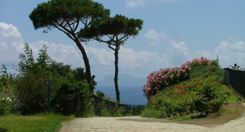 Park Virgiliano lub Rimembranza - Napoli | Secret World Trip Planner