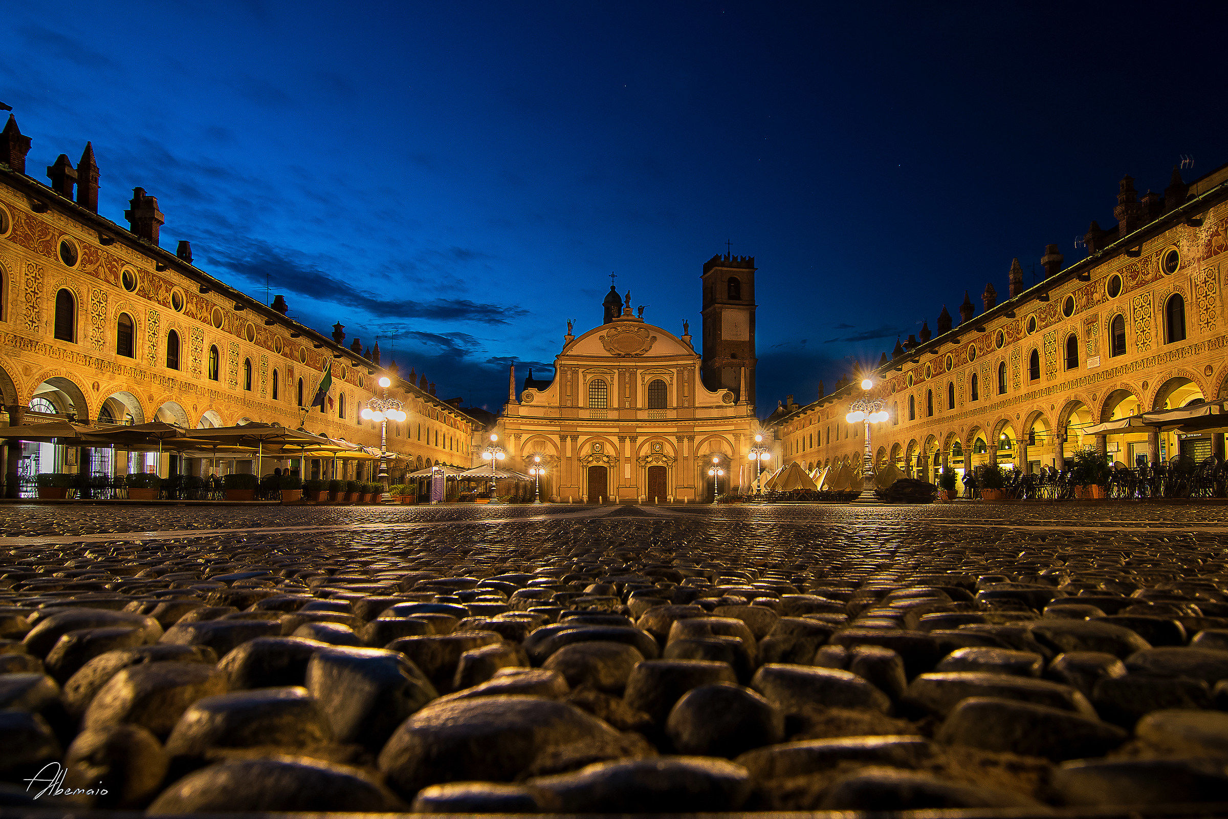 Hertogelijk Plein — Vigevano