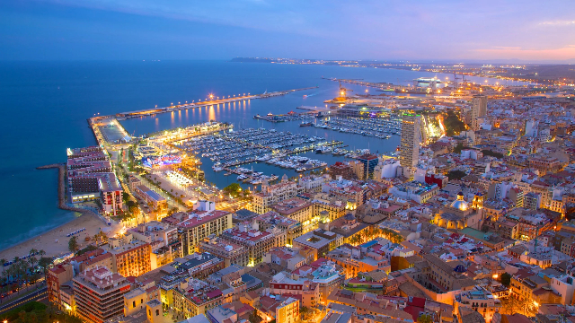 Why Families from the UK Choose Moovers for Car Hire at Alicante Airport - Alicante | Secret World Trip Planner