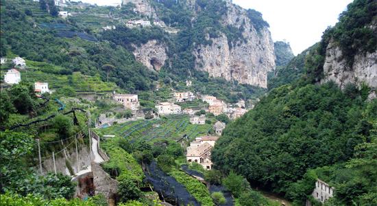 Vallée des usines et des moulins à fer - Pontone | Secret World Trip Planner