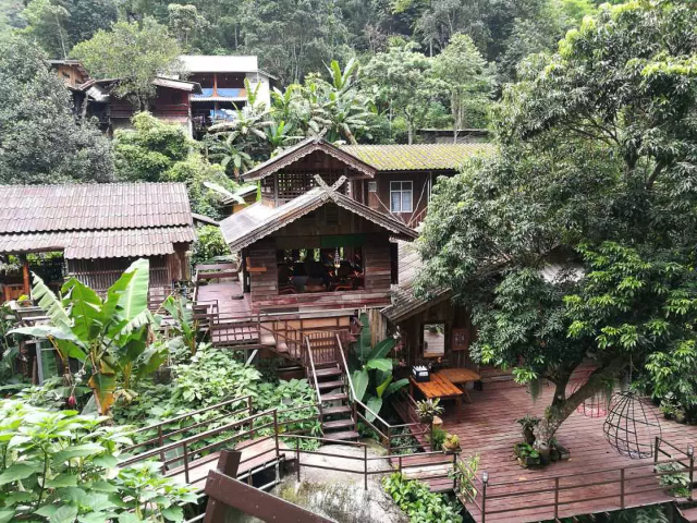 Wioska Mae Kampong - Huai Kaeo | Secret World Trip Planner